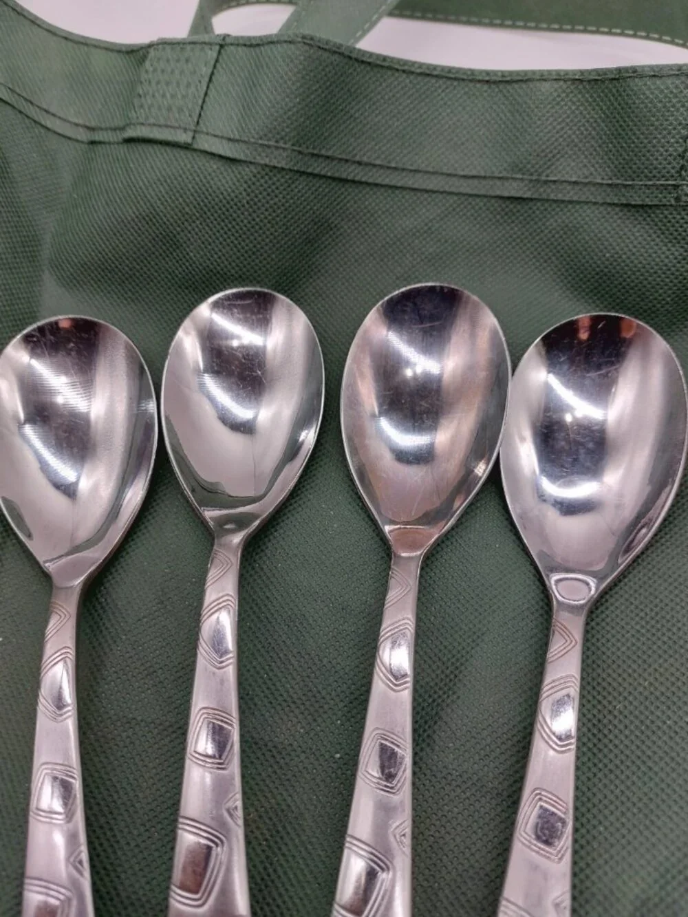 Cambridge Bedrock Sand Flatware 8